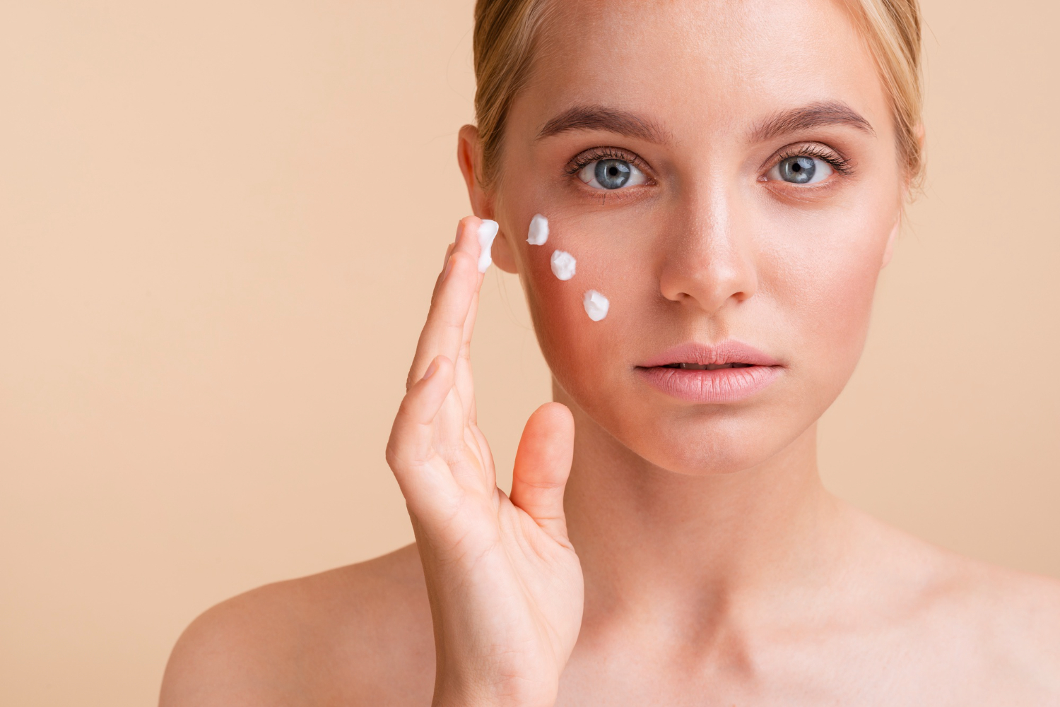 Pielęgnacja po zabiegach kosmetycznych: Klucz do pięknej i zdrowej skóry